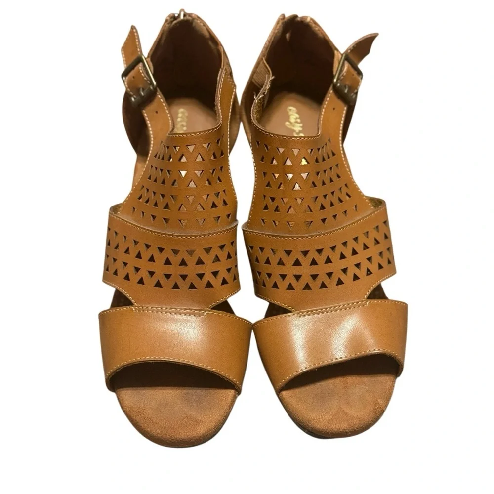 Easy Street Brown Cutout Sandals Size 9 Comfort Ankle Strap - Picture 1 of 6